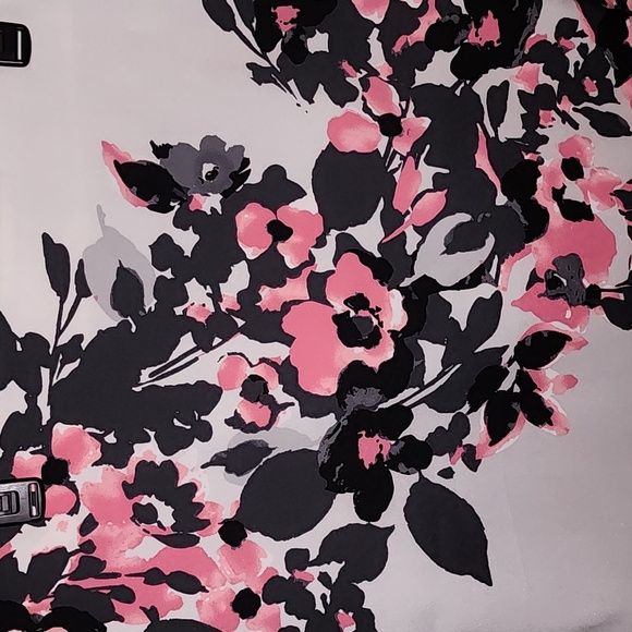 New York and Company Stretch Pencil Skirt  * Knee Length * (Size 10) - Picture 2 of 5